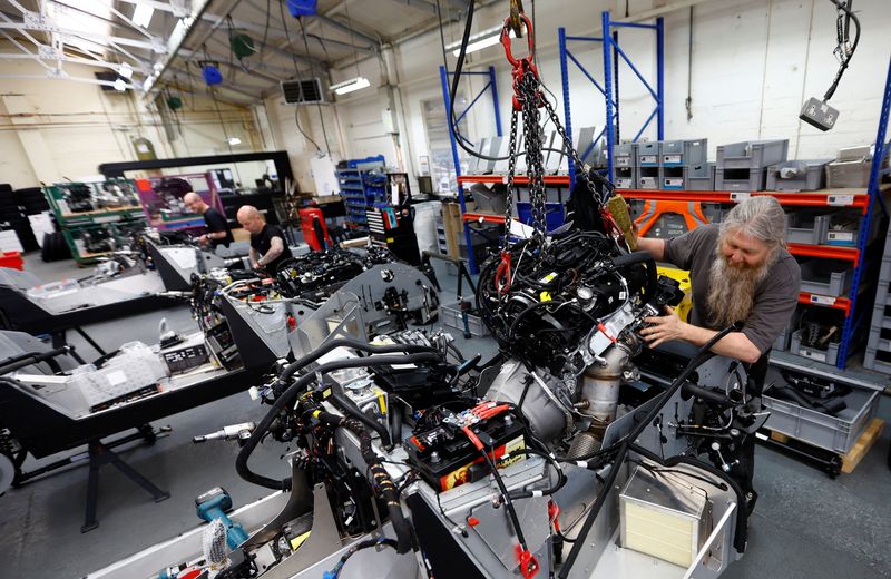 UK manufacturers report some signs of recovery - Make UK