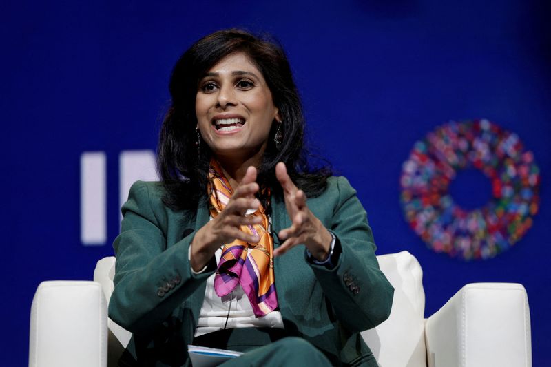 © Reuters. FILE PHOTO: IMF First Deputy Managing Director Gita Gopinath attends a panel on the fifth day of the annual meeting of the International Monetary Fund and the World Bank in Marrakech, Morocco, October 13, 2023. REUTERS/Susana Vera/File Photo