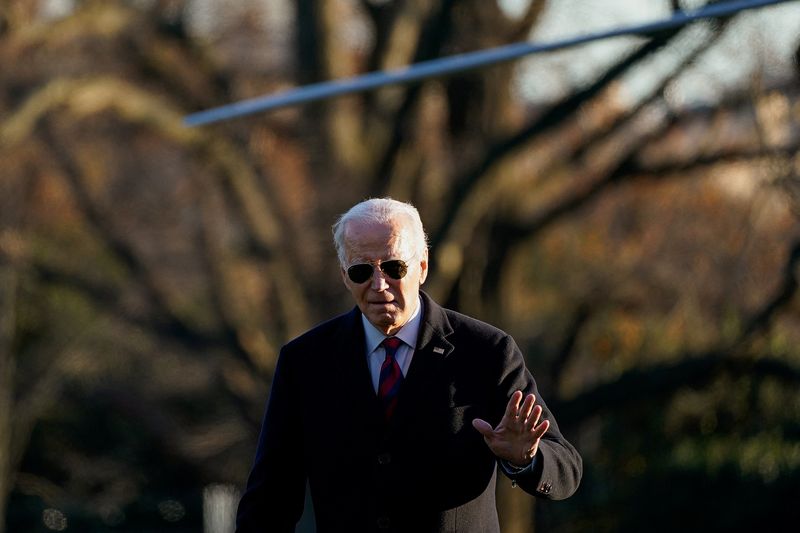 &copy; Reuters. Presidente norte-americano, Joe Biden, retorna à Casa Branca em Washington, EUA
11/12/2023 REUTERS/Elizabeth Frantz