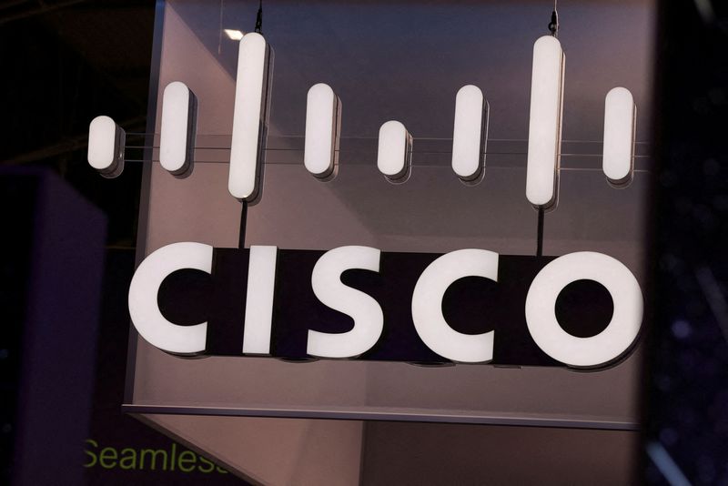 &copy; Reuters. FILE PHOTO: The Cisco logo is displayed, during the GSMA's 2023 Mobile World Congress (MWC) in Barcelona, Spain March 1, 2023. REUTERS/Nacho Doce/File Photo