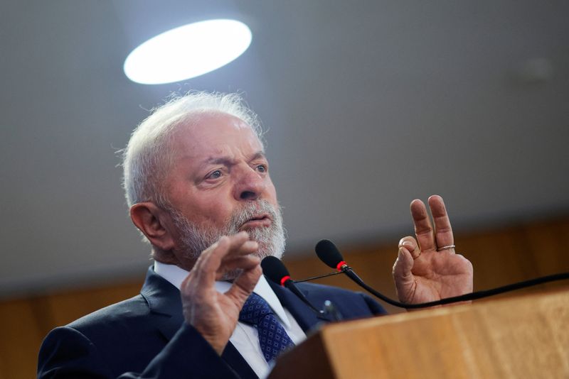 &copy; Reuters. Brazil's President Luiz Inacio Lula da Silva speaks during a ceremony announcing investments by public banks in states, at the Planalto Palace in Brasilia, Brazil, December 12, 2023. REUTERS/Adriano Machado/File Photo