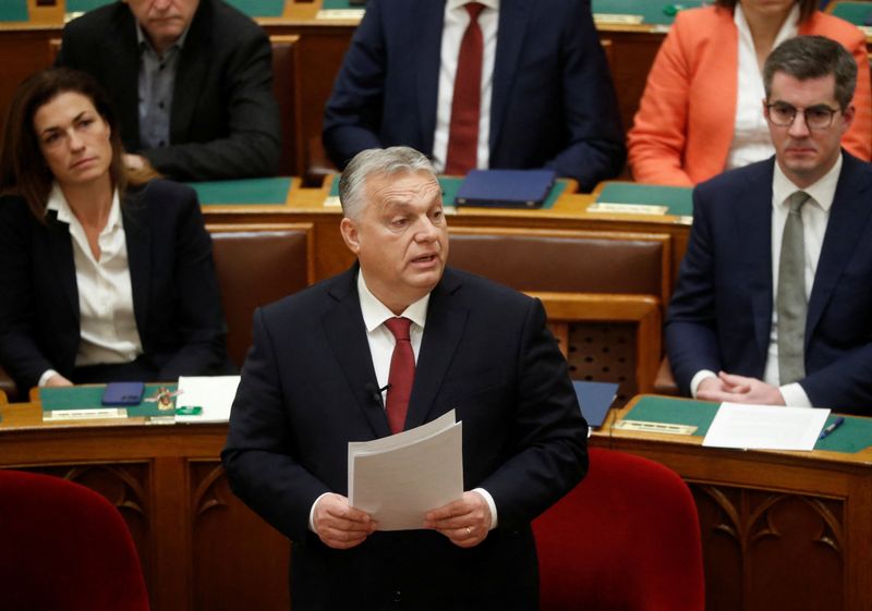 &copy; Reuters. Le Premier ministre hongrois Viktor Orban s'adresse au Parlement à Budapest, en Hongrie. /Photo prise le 13 décembre 2023/REUTERS/Bernadett Szabo