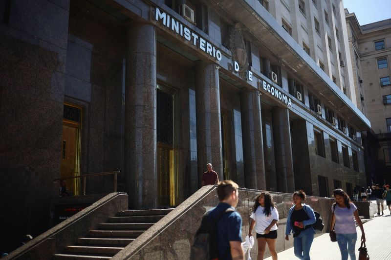 &copy; Reuters. Edifício do Ministério da Economia da Argentina, em Buenos Aires
12/12/2023
REUTERS/Tomas Cuesta