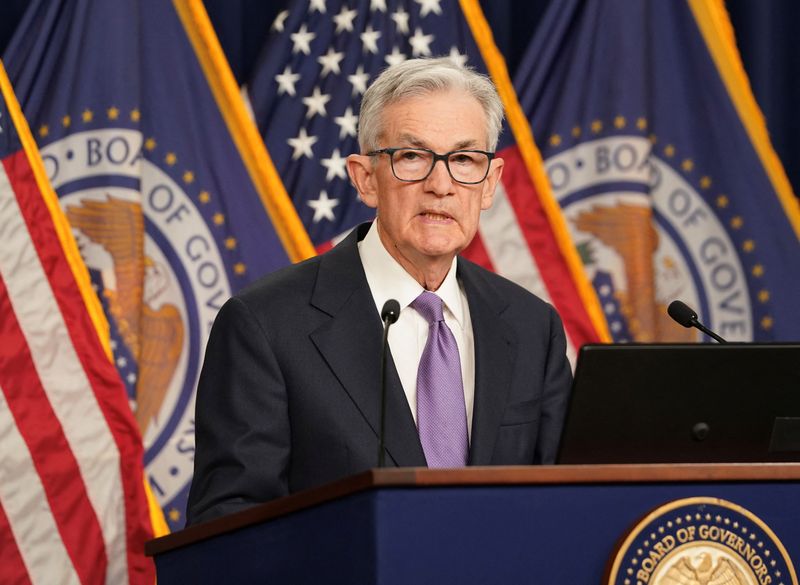 © Reuters. Federal Reserve Board Chairman Jerome Powell speaks during a press conference following a closed two-day meeting of the Federal Open Market Committee on interest rate policy at the Federal Reserve in Washington, U.S., December 13, 2023. REUTERS/Kevin Lamarque