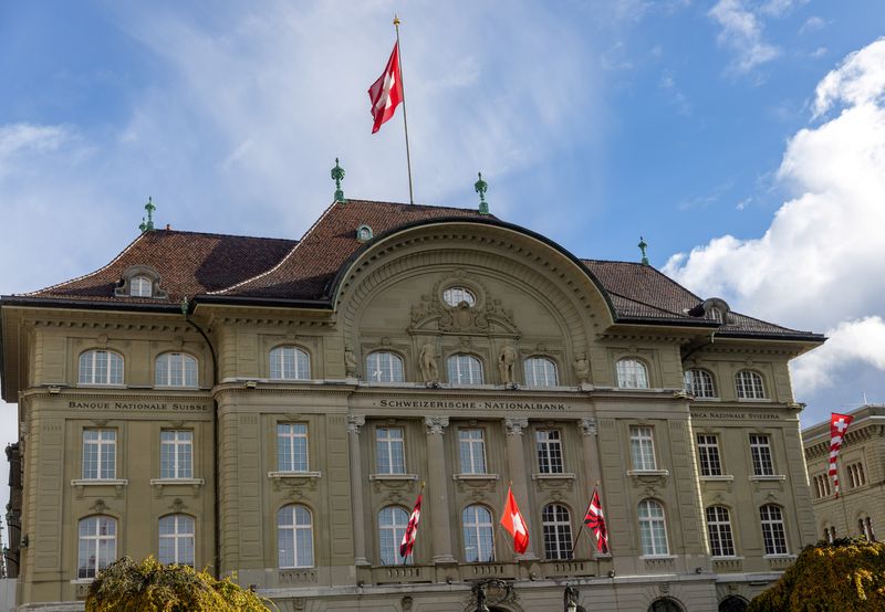 &copy; Reuters. La Banca nazionale svizzera (Bns) a Berna, Svizzera, 15 novembre 2023.  Foto REUTERS/Denis Balibouse/File Photo
