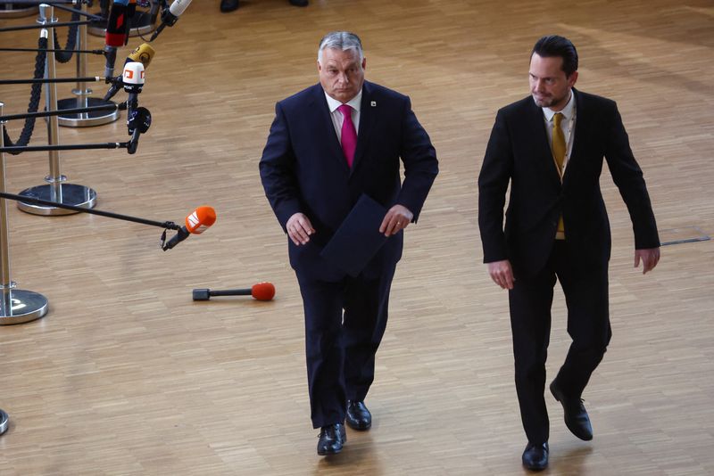 &copy; Reuters. Il primo ministro ungherese Viktor Orban partecipa a un vertice dei leader dell'Unione europea a Bruxelles, in Belgio, il 14 dicembre 2023. REUTERS/Yves Herman