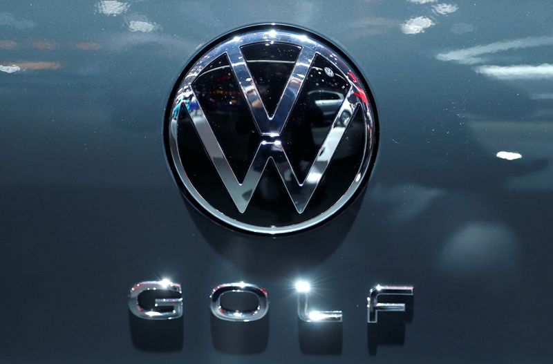 &copy; Reuters. FILE PHOTO: The logo of German carmaker Volkswagen is seen on a new Golf car at Brussels Motor Show, Belgium, January 9, 2020. REUTERS/Francois Lenoir/File Photo