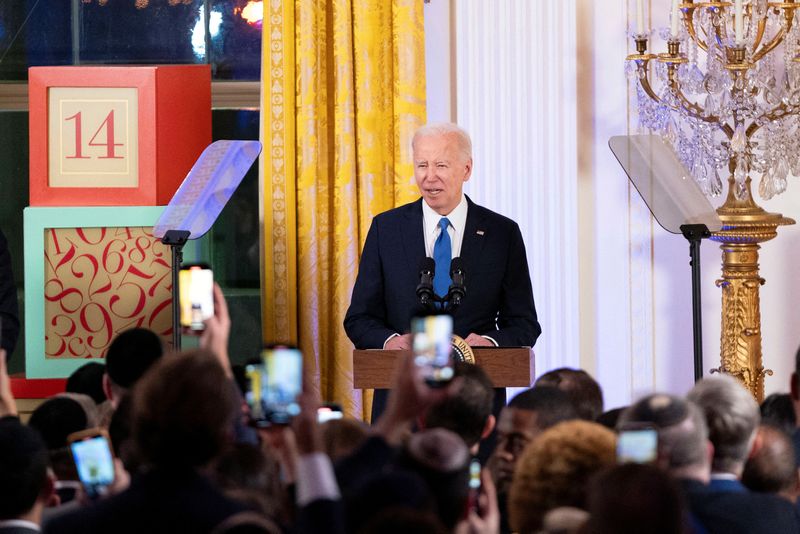 &copy; Reuters. الرئيس الأمريكي جو بايدن يتحدث خلال حفل استقبال بالبيت الأبيض في واشنطن بمناسبة عيد يهودي يوم الاثنين . صورة لرويترز من ممثل لوكالات الأنبا