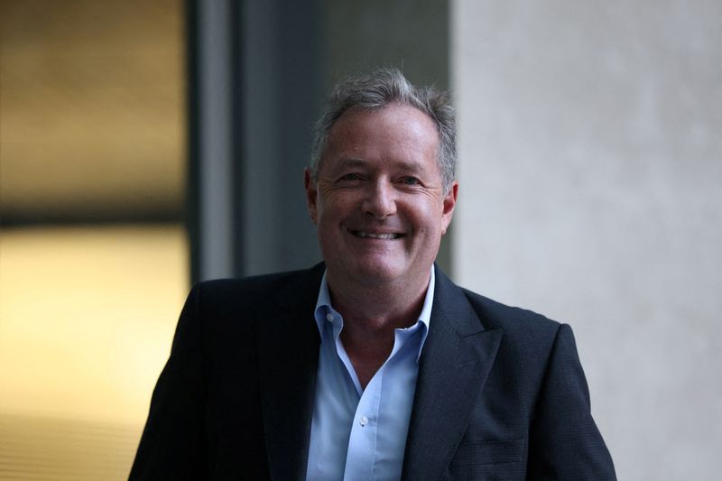 &copy; Reuters. FOTO DE ARCHIVO. El conocido presentador británico de televisión Piers Morgan llega a BBC Broadcasting House, antes de su aparición el 'Domingo con Laura Kuenssberg', en Londres, Inglaterra, 3 de septiembre de 2023. REUTERS/Hollie Adams