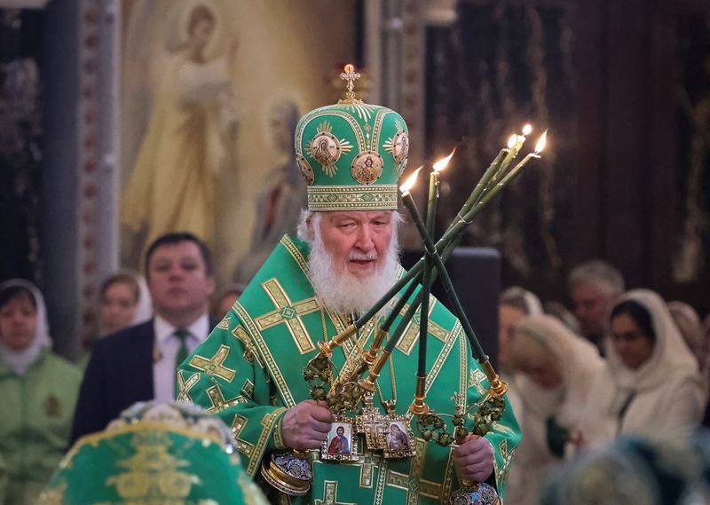 &copy; Reuters. Patriarch Kirill of Moscow and All Russia leads a service in the Cathedral of Christ the Saviour in Moscow, Russia June 4, 2023.  REUTERS/Stringer/File Photo