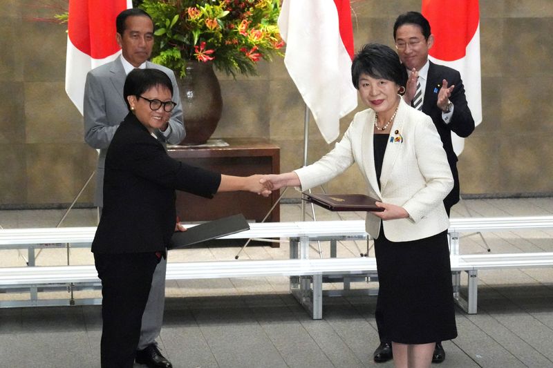 Indonesia and Japan agree on removing more trade barriers