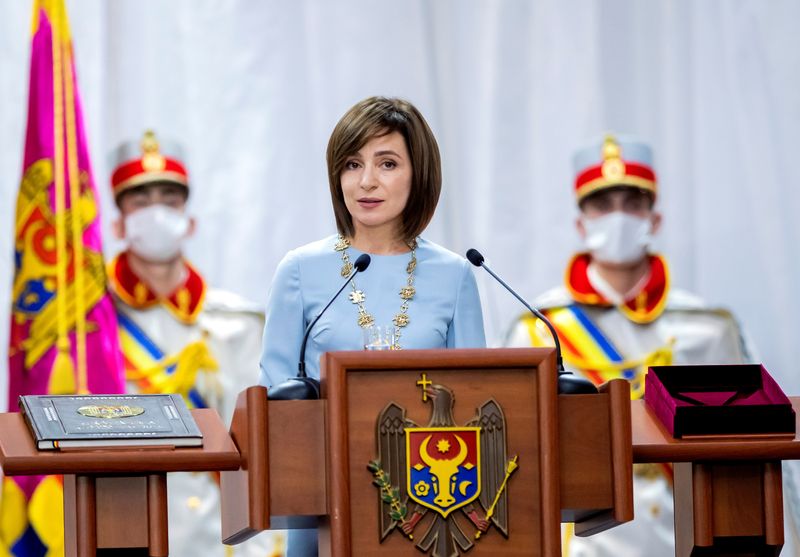 &copy; Reuters. FILE PHOTO: Moldovan President Maia Sandu delivers a speech during an inauguration ceremony in Chisinau, Moldova December 24, 2020. REUTERS/Stringer/File Photo