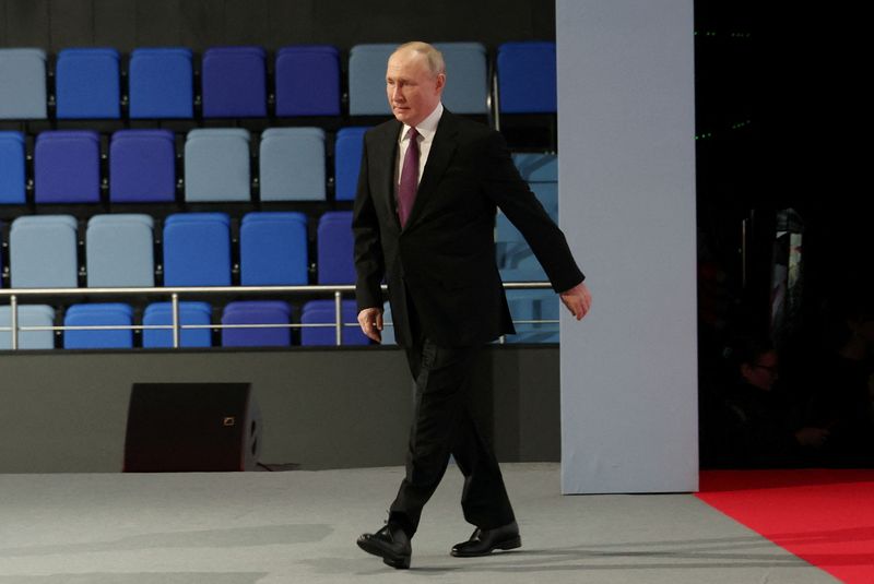 &copy; Reuters. Russian President Vladimir Putin arrives to deliver a speech during the 4th Railway Congress at the Luzhniki Olympic Complex in Moscow, Russia December 15, 2023. Sputnik/Mikhail Klimentyev/Kremlin via REUTERS ATTENTION EDITORS - THIS IMAGE WAS PROVIDED BY