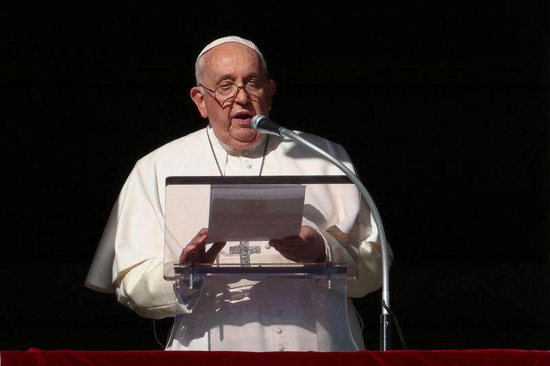 &copy; Reuters. Le pape François au Vatican. /Photo prise le 17 décembre 2023/REUTERS/Guglielmo Mangiapane