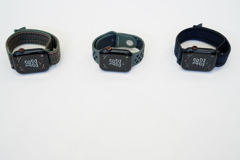 &copy; Reuters.  １２月１８日、米アップルは腕時計型端末「アップルウオッチ」の「シリーズ９」（写真）と「ウルトラ２」の米国での販売を今週から停止すると発表した。米カリフォルニア州クパティ