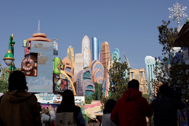 &copy; Reuters. People attend the media preview tour of Disney World's first Zootopia-themed land attraction in Shanghai, China November 29, 2023. REUTERS/Nicoco Chan/File photo