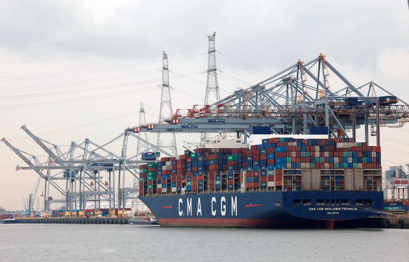 &copy; Reuters. FILE PHOTO: Containers are seen stacked up on the container ship CMA CGM Benjamin Franklin at the port of Antwerp, Belgium September 23, 2022. REUTERS/Yves Herman/File Photo