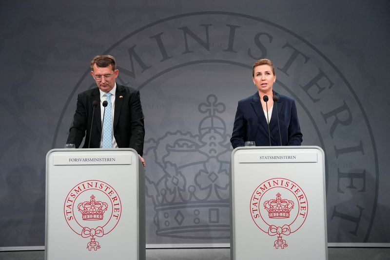 &copy; Reuters. Denmark's Prime Minister Mette Frederiksen and Deputy Prime Minister and Minister of Defense Troels Lund Poulsen hold a press conference on defense cooperation with the United States, in the Hall of Mirrors in the State Ministry in Copenhagen, Denmark, De