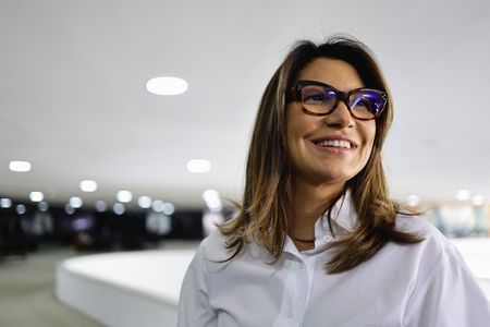 Janja diz que processará plataforma X por invasão de sua conta na rede social