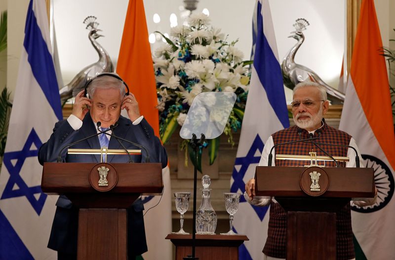 &copy; Reuters. رئيس الوزراء بنيامين نتنياهو خلال اجتماع مع نظيره الهندي ناريندرا مودي في صورة من أرشيف رويترز.