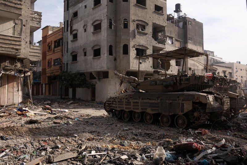 &copy; Reuters. Soldados operam na Faixa de Gaza
 17/12/2023   Divulgação via REUTERS