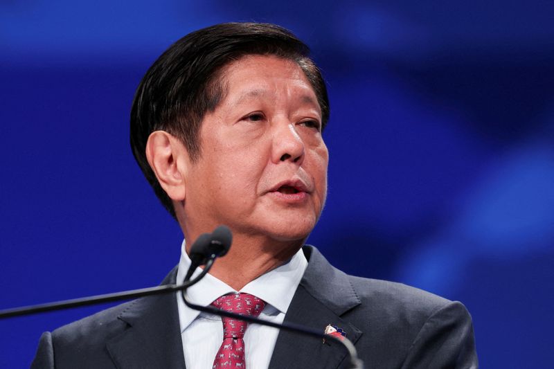 &copy; Reuters. FILE PHOTO: Ferdinand Marcos Jr. President of the Philippines speaks at the Asia-Pacific Economic Cooperation (APEC) CEO Summit in San Francisco, California, U.S., November 15, 2023. REUTERS/Carlos Barria/File Photo