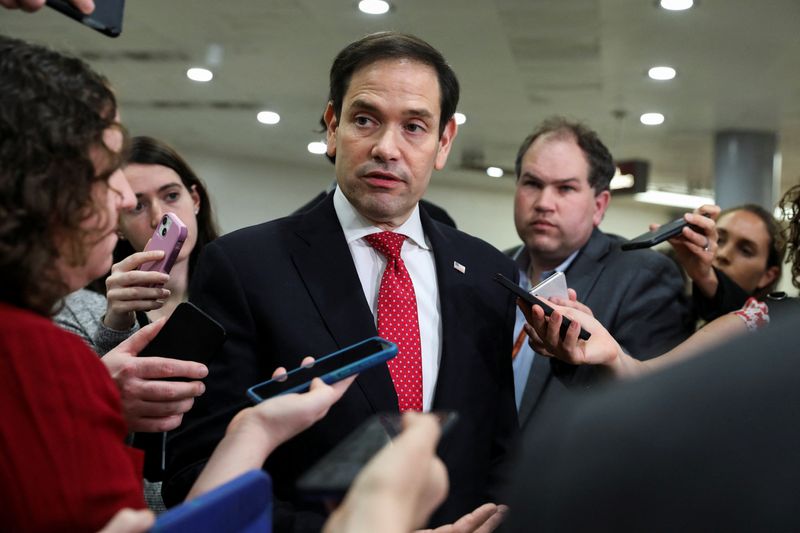 &copy; Reuters. U.S. Senator Marco Rubio (R-FL) speaks to reporters following a closed briefing for all senators to discuss the leak of classified U.S. intelligence documents on the war in Ukraine, on Capitol Hill in Washington, U.S., April 19, 2023. REUTERS/Amanda Andra
