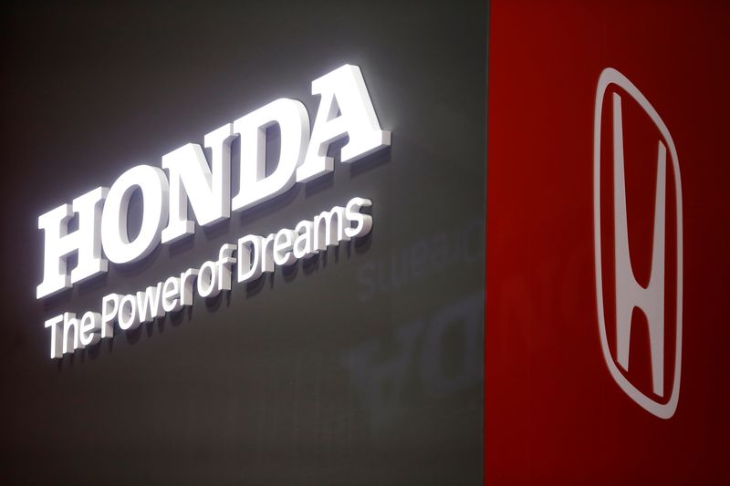 &copy; Reuters. The Honda logo is displayed at the 89th Geneva International Motor Show in Geneva, Switzerland March 5, 2019. REUTERS/Pierre Albouy/File Photo