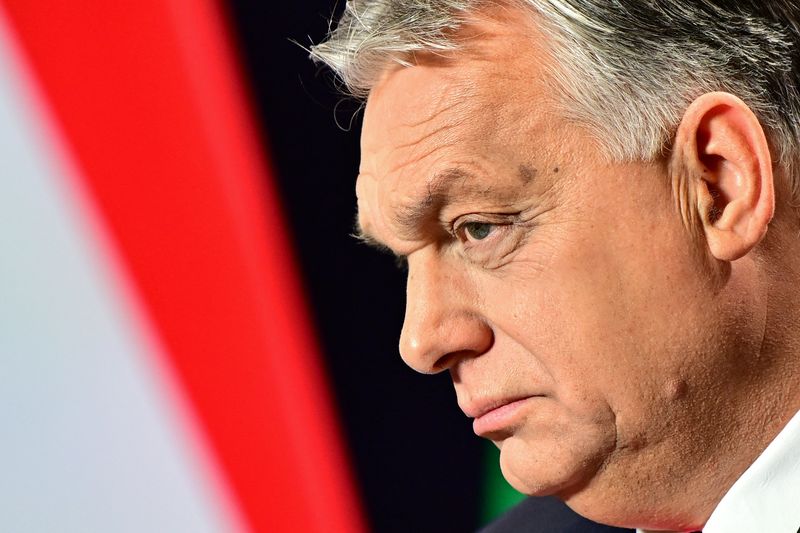 &copy; Reuters. El primer ministro húngaro en una rueda de prensa en Budapest, Hungría. 21 de diciembre de 2023. REUTERS/Marton Monus