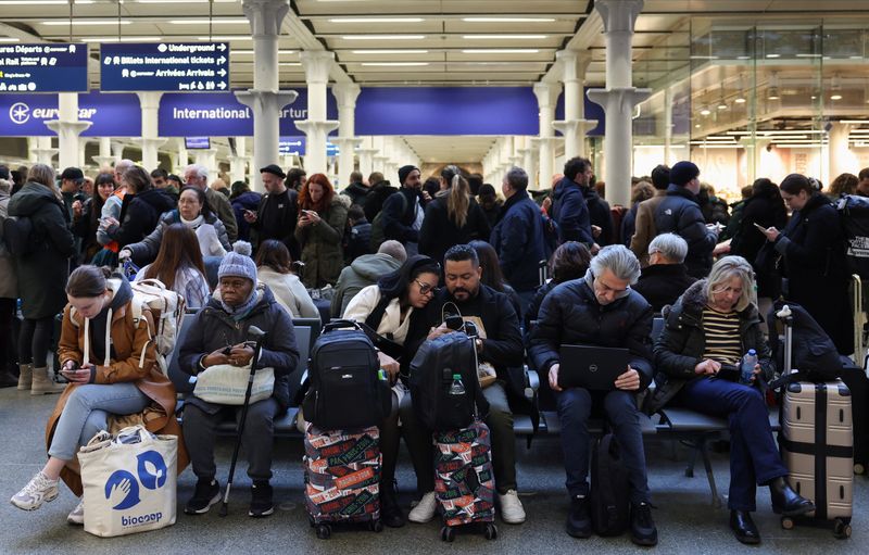 Eurotunnel strike disrupts train services between France and UK