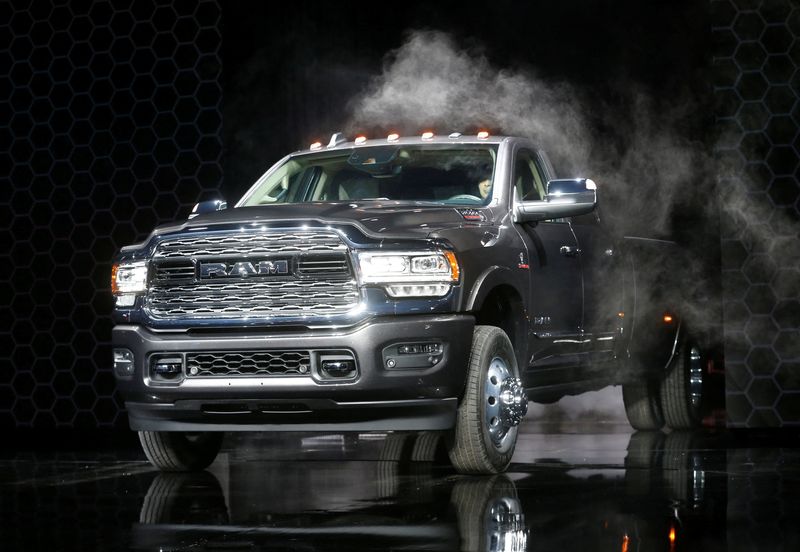 © Reuters. FILE PHOTO: The Ram 3500 Heavy Duty pickup truck is unveiled at the North American International Auto Show in Detroit, Michigan, U.S., January 14, 2019. REUTERS/Rebecca Cook/File Photo