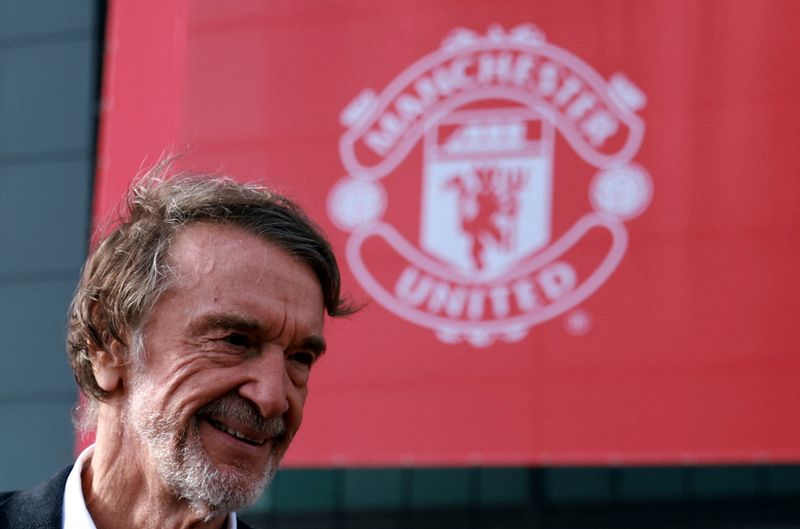 &copy; Reuters. Le président d'Ineos Jim Ratcliffe à Old Trafford, stade de Manchester United, à Manchester. /Photo prise le 17 mars 2023/REUTERS/Phil Noble