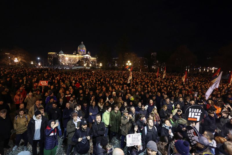 &copy; Reuters. Supporters of the opposition 'Serbia Against Violence' (SPN) attend a protest, after the SPN alleged major election law violations in the Belgrade city and parliament races, in Belgrade, Serbia, December 24, 2023. REUTERS/Marko Djurica