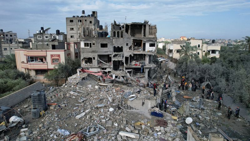 &copy; Reuters. Área destruída por ataques israelenses na Faixa de Gaza
25/12/2023
REUTERS/Shadi Tabatibi