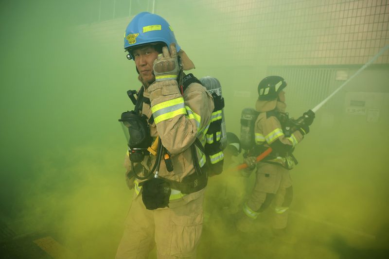 &copy; Reuters. South Korean firefighters take part in an anti-terror drill against North Korea's possible provocations amid mounting tensions on the Korean peninsula, in Seoul, South Korea, December 27, 2023.  REUTERS/Kim Hong-Ji