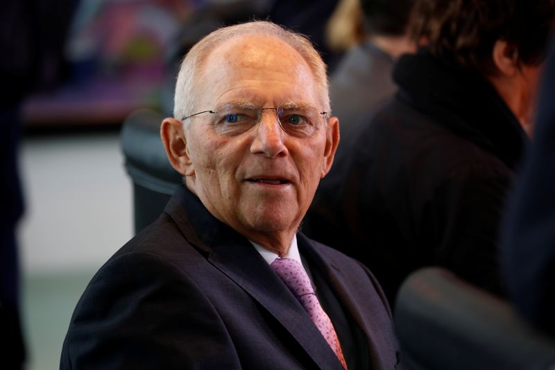 &copy; Reuters. L'ancien ministre des Finances allemand Wolfgang Schäuble lors d'un conseil des ministres à Berlin.  /Photo prise le 13 septembre 2017/REUTERS/Axel Schmidt
