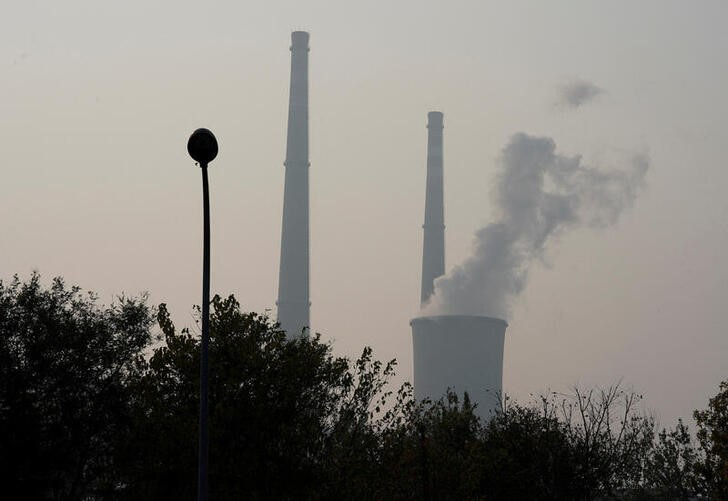 &copy; Reuters. Imagen de archivo de una planta de energía térmica en funcionamiento en Pekín, China. 3 noviembre 2018. REUTERS/Jason Lee