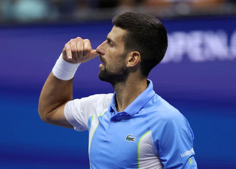 &copy; Reuters. Novak Djokovic comemora após vencer Ben Shelton na semifinal do US Open de 2023 
08/09/2023 REUTERS/Mike Segar