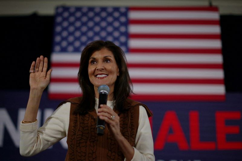 &copy; Reuters. FILE PHOTO: Republican presidential candidate and former U.S. Ambassador to the United Nations Nikki Haley speaks at a campaign town hall in Atkinson, New Hampshire, U.S., December 14, 2023.   REUTERS/Brian Snyder/File Photo