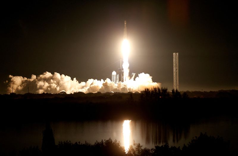 &copy; Reuters. Avião espacial militar secreto dos EUA é lançado em missão para buscar órbita mais alta
28/12/2023
REUTERS/Joe Skipper