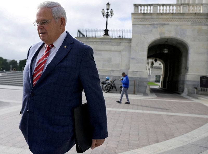 &copy; Reuters. FILE PHOTO: U.S. Senator Robert Menendez (D-NJ) walks out of the U.S. Capitol  in Washington, oncSeptember 28, 2023. REUTERS/Craig Hudson/File Photo