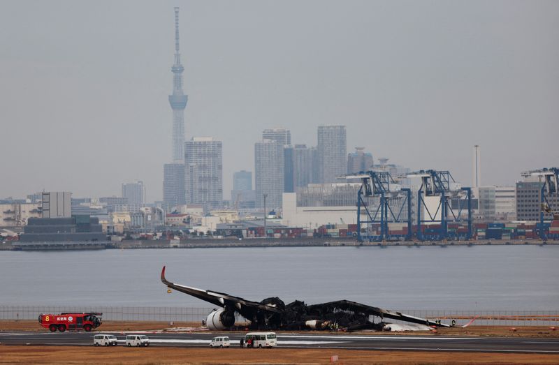 Japan Airlines estima en 100 millones de dólares las pérdidas por el avión siniestrado en Tokio