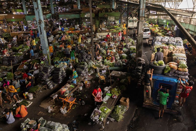 &copy; Reuters. 　フィリピン統計局が５日発表した２０２３年１２月の消費者物価指数（ＣＰＩ）は前年同期比３．９％上昇した。伸び率は約２年ぶり低水準となったが依然中銀の目標範囲を超えており、