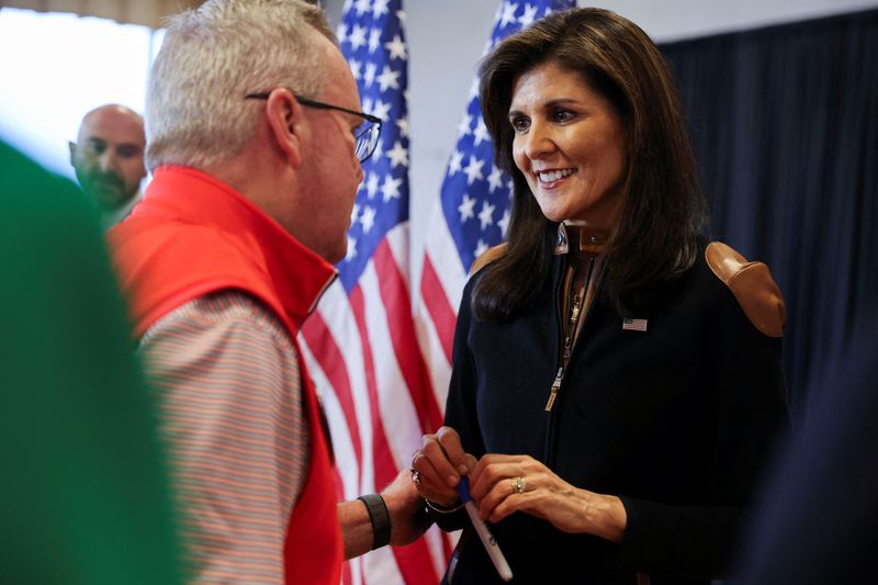 &copy; Reuters. Republican presidential candidate and former U.S. Ambassador to the United Nations Nikki Haley makes a campaign visit in Des Moines, Iowa, U.S. January 5, 2024. REUTERS/Rachel Mummey