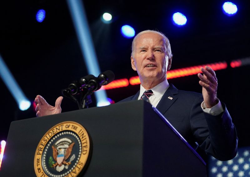&copy; Reuters. U.S. President Joe Biden delivers a speech to mark the third anniversary of the January 6, 2021 attack on the U.S. Capitol at a campaign event at Montgomery County Community College, in Blue Bell, near Valley Forge, Pennsylvania, U.S., January 5, 2024.   