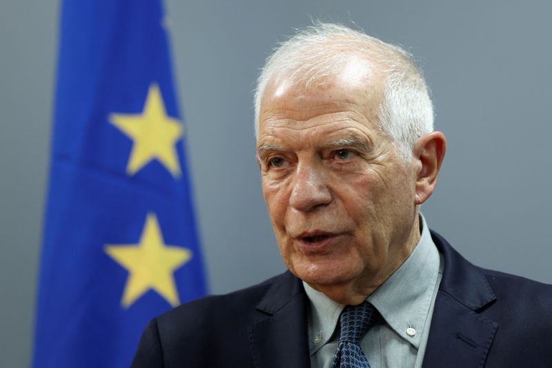 &copy; Reuters. El jefe de política exterior de la Unión Europea, Josep Borrell, habla durante una conferencia de prensa conjunta con el ministro interino de Asuntos Exteriores del Líbano, Abdallah Bou Habib, en Beirut, Líbano, el 6 de enero de 2024. REUTERS/Mohamed 