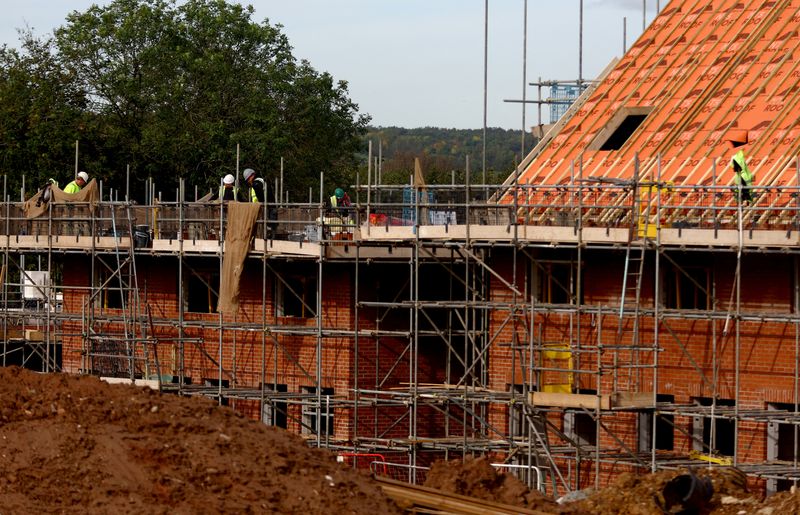 &copy; Reuters. A Persimmon Homes construction site of new build houses, Newcastle-under-Lyme, Britain, October 16, 2023. REUTERS/Carl Recine/File Photo