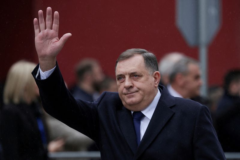 &copy; Reuters. FILE PHOTO: Bosnia's Serb Republic President Milorad Dodik waves as he attends his region's national holiday, banned by the constitutional court, in East Sarajevo, Bosnia, January 9, 2023. REUTERS/Dado Ruvic/File Photo