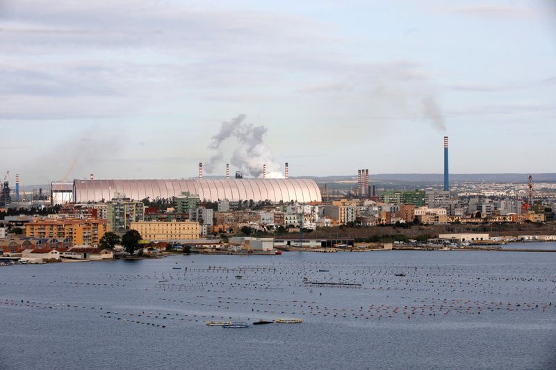 &copy; Reuters. FILE PHOTO: The Ilva steel plant is seen in Taranto, Italy, November 11, 2019. REUTERS/Ciro De Luca/File Photo