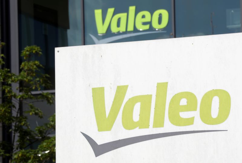 &copy; Reuters. FILE PHOTO: The logo of Valeo is seen on a building in Creteil, France, April 27, 2020. REUTERS/Charles Platiau